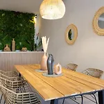 Savannah Apartman *